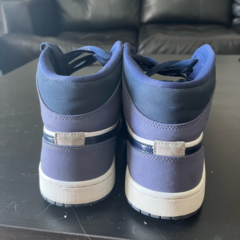 Jordan 1 Mid - Picture 3 of 4